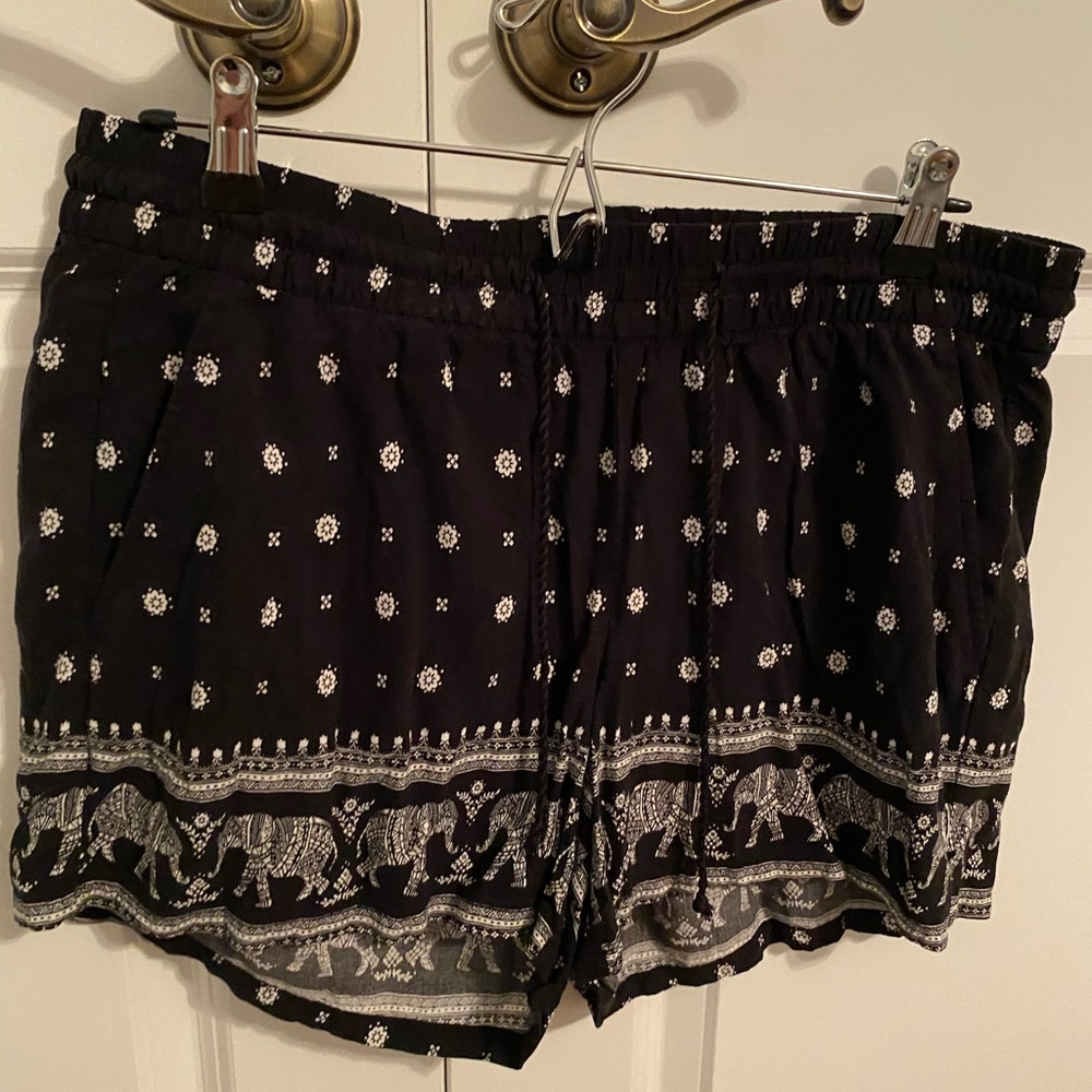 Flowy shorts